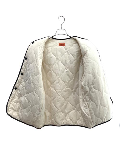 UNIVERSAL OVERALL（ユニバーサルオーバーオール）UNIVERSAL OVERALL (ユニバーサルオーバーオール) BARNYARDSTORM (バンヤードストーム) 別注リバーシブルボアジャケット オフホワイト サイズ:Ｓ 未使用品の古着・服飾アイテム