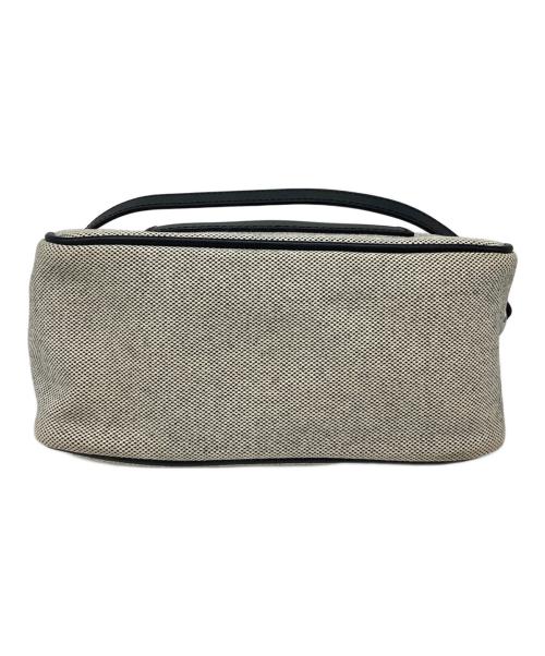 IACUCCI（イアクッチ）IACUCCI (イアクッチ) ショルダーバッグ グレー×ブラックの古着・服飾アイテム