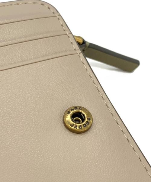 MARC JACOBS（マークジェイコブズ）MARC JACOBS (マークジェイコブス) 2つ折り財布 スナップショット カーキの古着・服飾アイテム