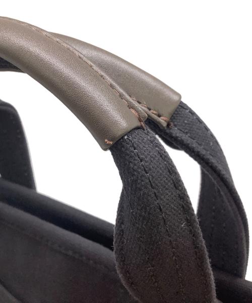 U.S POLO ASSN（ユーエスポロアッスン）U.S POLO ASSN (ユーエスポロアッスン) ハンドバッグ USPA-1862 ブラック×ホワイト 未使用品の古着・服飾アイテム