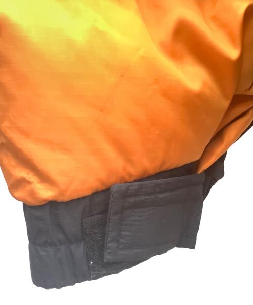 MOUNTAIN HARD WEAR（マウンテンハードウェア）MOUNTAIN HARD WEAR (マウンテンハードウェア) ダウンジャケット オレンジ×ブラック サイズ:Ｍの古着・服飾アイテム