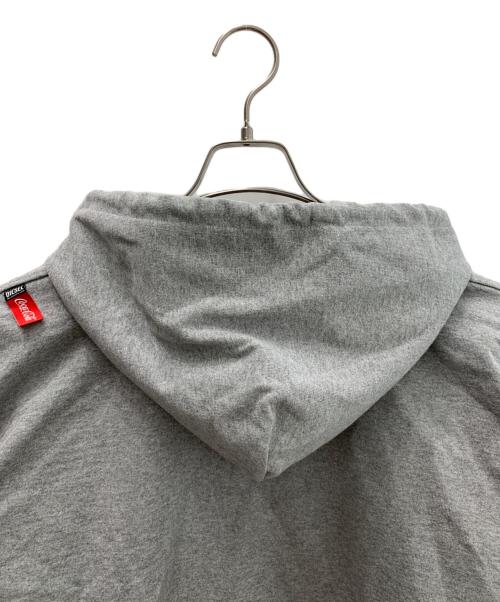 DIESEL（ディーゼル）DIESEL (ディーゼル) Coca Cola (コカコーラ) プルオーバーパーカー グレー サイズ:Ｓの古着・服飾アイテム