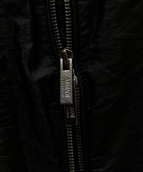 ARMANI COLLEZIONI（アルマーニ コレツィオーニ）ARMANI COLLEZIONI (アルマーニ コレツィオーニ) ナイロンブルゾン ブラック サイズ:50の古着・服飾アイテム