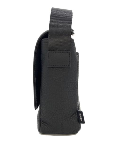 waku（ワク）waku (ワク) レザーフラップメッセンジャー ブラック 未使用品の古着・服飾アイテム