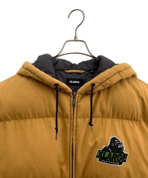 X-LARGE（エクストララージ）X-LARGE (エクストララージ) ACTIVE DUCK PUFFER JACKET ベージュ×ブラック サイズ:XLの古着・服飾アイテム