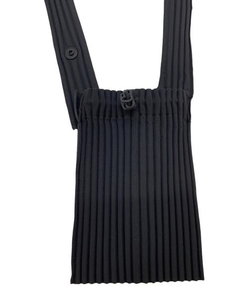 HOMME PLISSE ISSEY MIYAKE（オム プリッセ イッセイ ミヤケ）HOMME PLISSE ISSEY MIYAKE (オム プリッセ イッセイ ミヤケ) プリーツショルダーバッグ ブラックの古着・服飾アイテム