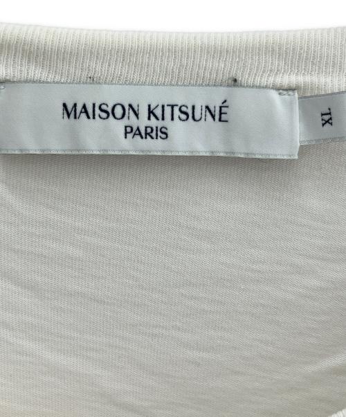maison kitsune（メゾンキツネ）MAISON KITSUNE (メゾンキツネ) ダブルフォックスヘッド パッチ クラシック Tシャツ ホワイト サイズ:XLの古着・服飾アイテム