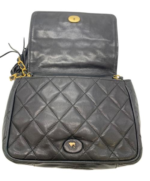 CHANEL（シャネル）CHANEL (シャネル) フリンジチェーンショルダーバッグ ブラックの古着・服飾アイテム