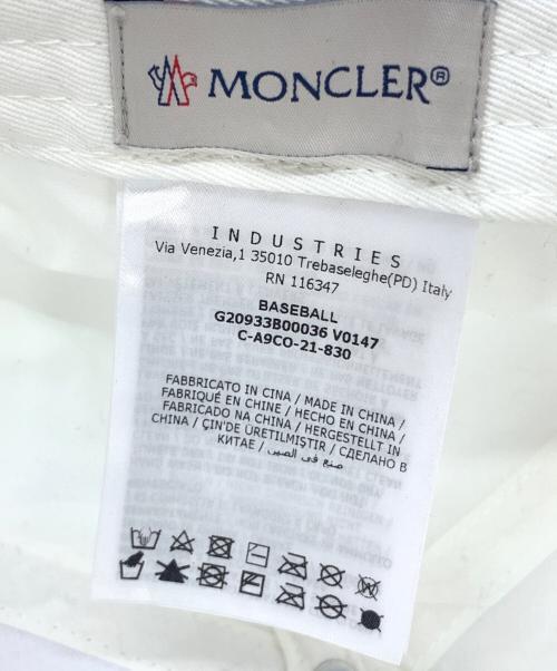 MONCLER（モンクレール）MONCLER (モンクレール) ロゴプリント ベースボールキャップ ホワイトの古着・服飾アイテム