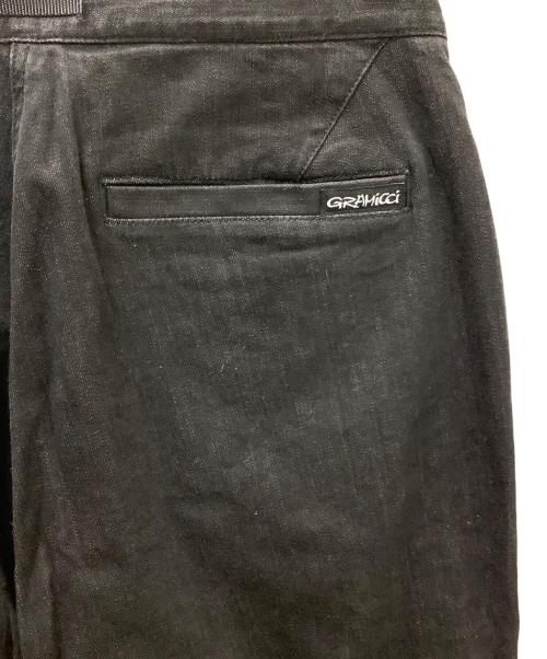 GRAMICCI（グラミチ）GRAMICCI (グラミチ) URBAN RESEARCH (アーバンリサーチ) 『別注』Gramicci(グラミチ) Mountain Tuck Pants ブラック サイズ:S 未使用品の古着・服飾アイテム