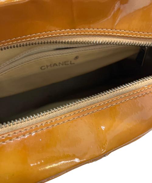 CHANEL（シャネル）CHANEL (シャネル) ショルダーバッグ ブラウンの古着・服飾アイテム