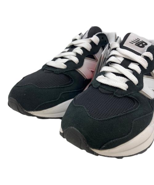 NEW BALANCE（ニューバランス）NEW BALANCE (ニューバランス) ローカットスニーカー ブラック×ホワイト サイズ:24cm 未使用品の古着・服飾アイテム