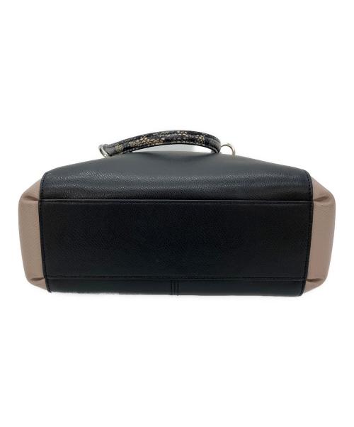 COACH（コーチ）COACH (コーチ) 2WAYショルダーバッグ ベージュ×ブラックの古着・服飾アイテム