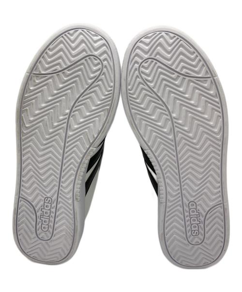 adidas（アディダス）adidas (アディダス) adidas(アディダス)グランドコート アルファGY8029 ホワイト サイズ:26.5cmの古着・服飾アイテム