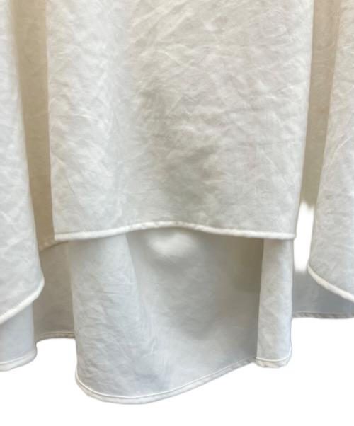 BEARDSLEY（ビアズリー）BEARDSLEY (ビアズリー) 長袖ブラウス アイボリー サイズ:FREE 未使用品の古着・服飾アイテム