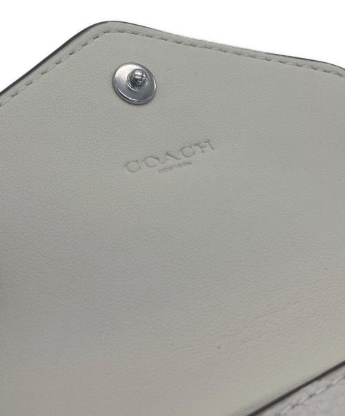 COACH（コーチ）COACH (コーチ) ウィン スモール ウォレット・ストロベリー プリント アイボリーの古着・服飾アイテム