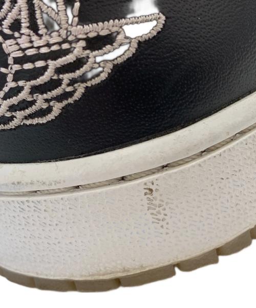 NIKE（ナイキ）NIKE (ナイキ) NIKE(ナイキ)ジョーダン 1 ロー SE デューンブラック×ライトピンク ブラック×ライトピンク サイズ:27の古着・服飾アイテム