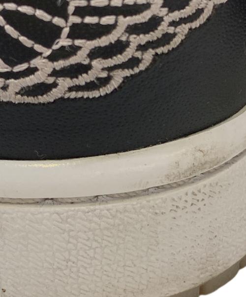 NIKE（ナイキ）NIKE (ナイキ) NIKE(ナイキ)ジョーダン 1 ロー SE デューンブラック×ライトピンク ブラック×ライトピンク サイズ:27の古着・服飾アイテム