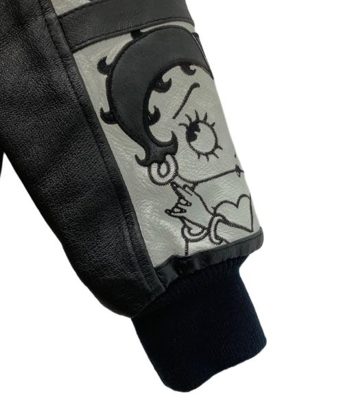 AMERICAN TOONS（アメリカントゥーンズ）AMERICAN TOONS (アメリカントゥーンズ) レザージャケット ブラック サイズ:Ｓの古着・服飾アイテム