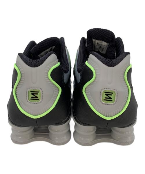 NIKE（ナイキ）NIKE (ナイキ) SHOX TL グレー×グリーン サイズ:26の古着・服飾アイテム