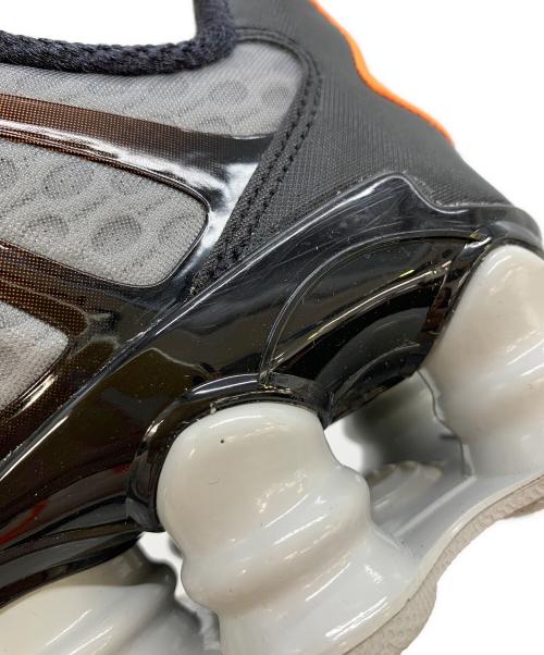 NIKE（ナイキ）NIKE (ナイキ) SHOX TL グレー×オレンジ サイズ:27.5の古着・服飾アイテム