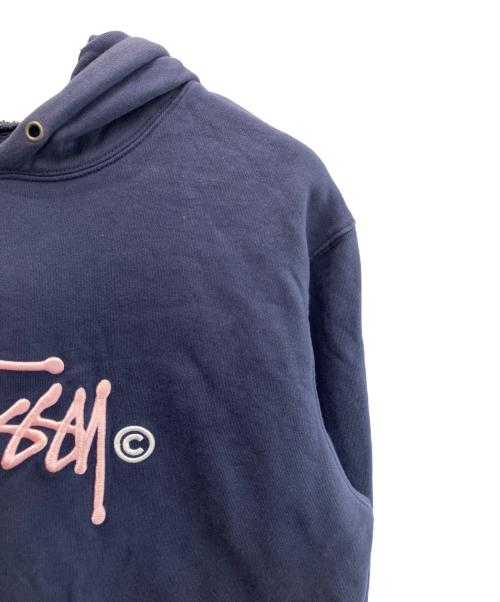 stussy（ステューシー）stussy (ステューシー) プルオーバーパーカー ネイビー×ピンク サイズ:Ｍの古着・服飾アイテム