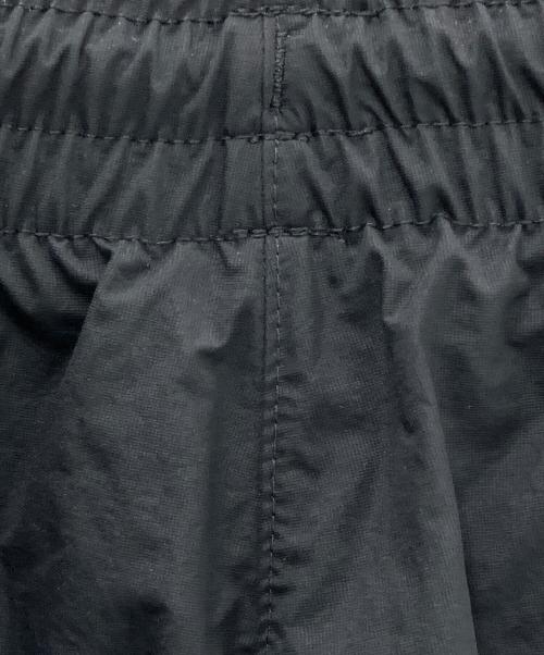 NIKE（ナイキ）NIKE (ナイキ) オーバーサイズド ウーブン トラックパンツ ブラック サイズ:L 未使用品の古着・服飾アイテム