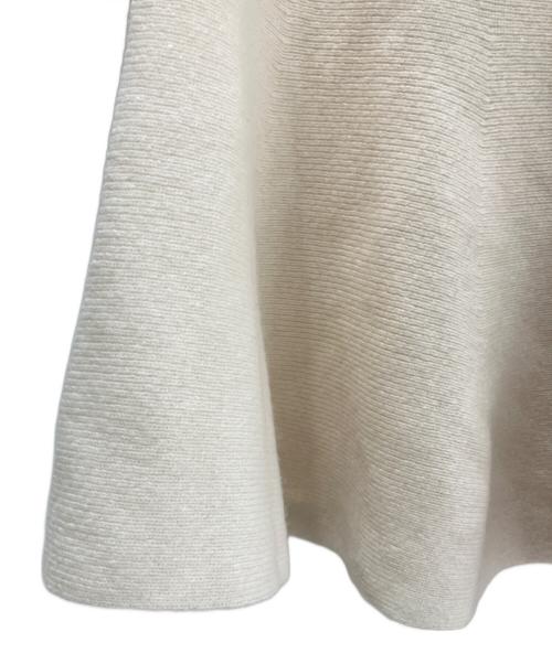 CELFORD（セルフォード）CELFORD (セルフォード) CELFORD(セルフォード)カシミヤペプラムニットプルオーバー アイボリー サイズ:Ｓ 未使用品の古着・服飾アイテム