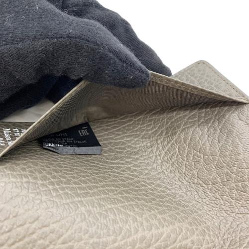 Maison Margiela（メゾンマルジェラ）Maison Margiela (メゾンマルジェラ) 4ステッチパスポートカバー グレーの古着・服飾アイテム