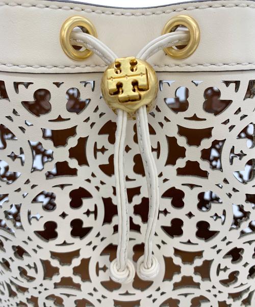 TORY BURCH（トリーバーチ）TORY BURCH (トリーバーチ) ショルダーバスケットバッグ ホワイト×ブラウンの古着・服飾アイテム
