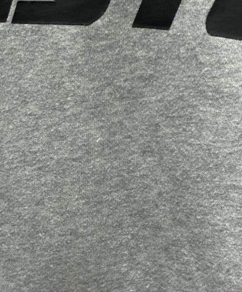 F.C.R.B.（エフシーレアルブリストル）F.C.R.B. (エフシーレアルブリストル) プルオーバーパーカー グレー サイズ:SIZE Mの古着・服飾アイテム