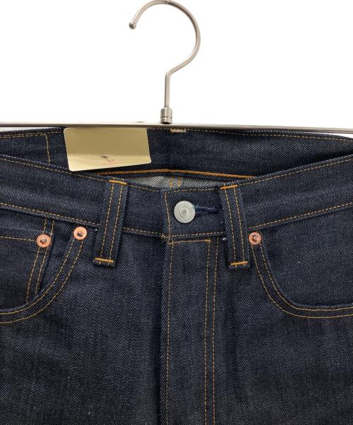 LEVI'S VINTAGE CLOTHING（リーバイス ビンテージ クロージング）LEVI'S VINTAGE CLOTHING (リーバイス ビンテージ クロージング) 501XX復刻セルビッチデニムパンツ インディゴ サイズ:SIZE 76cm (W30) 未使用品の古着・服飾アイテム