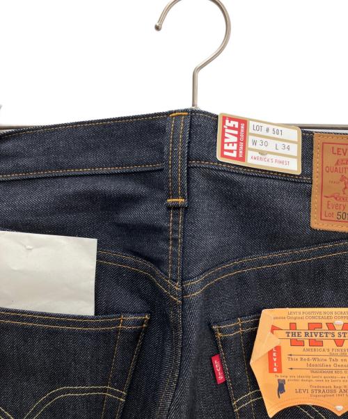 LEVI'S VINTAGE CLOTHING（リーバイス ビンテージ クロージング）LEVI'S VINTAGE CLOTHING (リーバイス ビンテージ クロージング) 501XX復刻セルビッチデニムパンツ インディゴ サイズ:SIZE 76cm (W30) 未使用品の古着・服飾アイテム