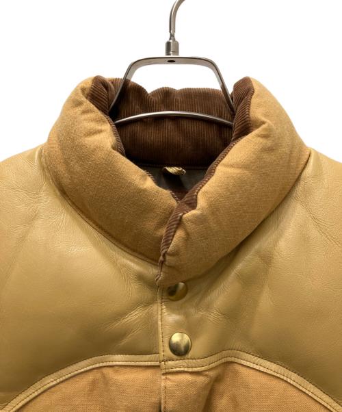 RockyMountainFeatherBed（ロッキーマウンテンフェザーベッド）RockyMountainFeatherBed (ロッキーマウンテンフェザーベッド) ダウンベスト ブラウン×カーキ サイズ:SIZE 42の古着・服飾アイテム