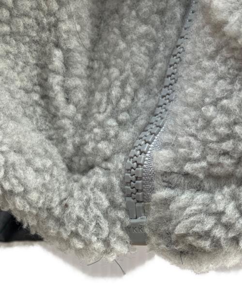 adidas（アディダス）adidas (アディダス) アームキルティングフリースジャケット グレー×ブラック サイズ:Ｍの古着・服飾アイテム