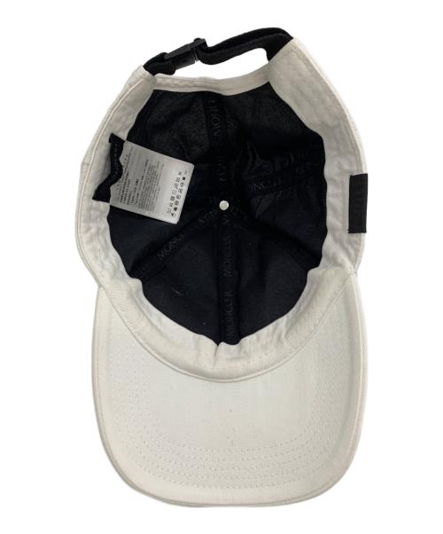 MONCLER（モンクレール）MONCLER (モンクレール) ロゴキャップ ホワイトの古着・服飾アイテム