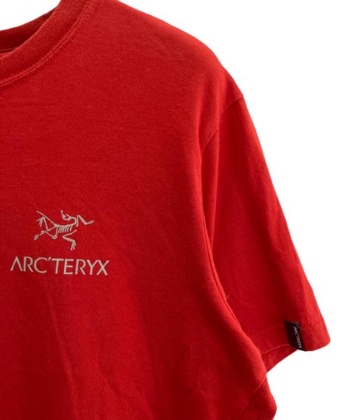 ARC'TERYX（アークテリクス）ARC'TERYX (アークテリクス) 半袖カットソー レッド サイズ:Ｓの古着・服飾アイテム