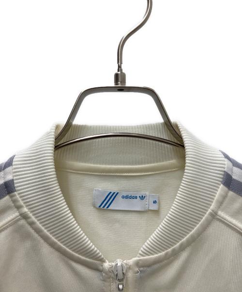 adidas（アディダス）adidas (アディダス) ブルゾン アイボリー×シルバー サイズ:Ｓの古着・服飾アイテム