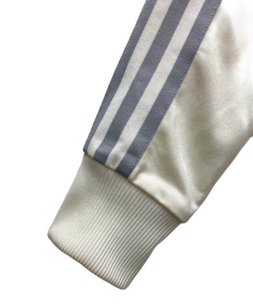 adidas（アディダス）adidas (アディダス) ブルゾン アイボリー×シルバー サイズ:Ｓの古着・服飾アイテム