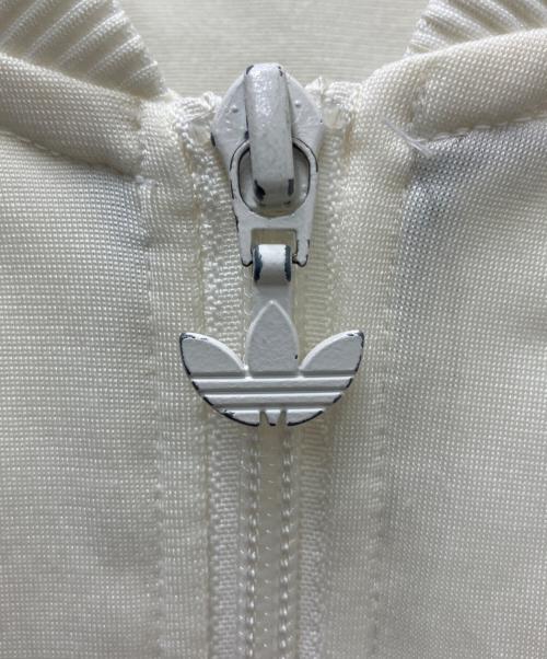 adidas（アディダス）adidas (アディダス) ブルゾン アイボリー×シルバー サイズ:Ｓの古着・服飾アイテム