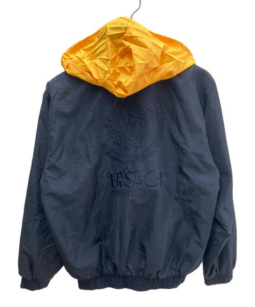 GIANNI VERSACE（ジャンニ・ヴェルサーチ）GIANNI VERSACE (ジャンニ・ヴェルサーチ) ナイロンジャケット ネイビー サイズ:XLの古着・服飾アイテム