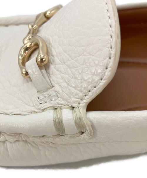 COACH（コーチ）COACH (コーチ) ビットローファー アイボリー サイズ:23cmの古着・服飾アイテム