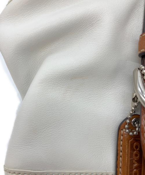 COACH（コーチ）COACH (コーチ) ワンショルダーバッグ ホワイト×ブラウンの古着・服飾アイテム