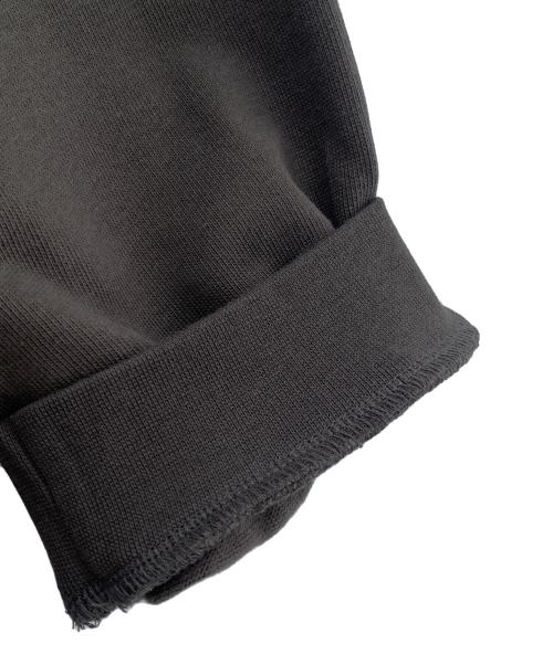 FOG ESSENTIALS（フィアオブゴッド エッセンシャル）FOG ESSENTIALS (フィアオブゴッド エッセンシャル) トレーナー カーキ サイズ:L 未使用品の古着・服飾アイテム