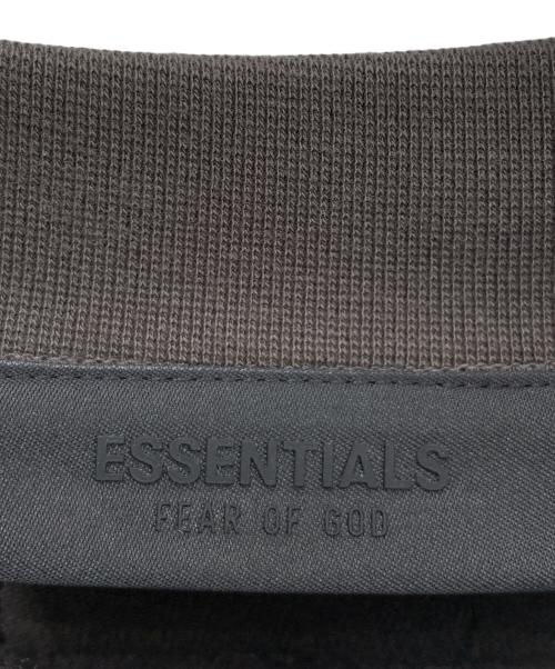 FOG ESSENTIALS（フィアオブゴッド エッセンシャル）FOG ESSENTIALS (フィアオブゴッド エッセンシャル) トレーナー カーキ サイズ:L 未使用品の古着・服飾アイテム