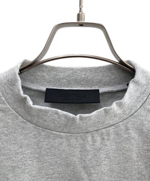 FOG ESSENTIALS（フィアオブゴッド エッセンシャル）FOG ESSENTIALS (フィアオブゴッド エッセンシャル) 長袖カットソー グレー サイズ:Ｍ 未使用品の古着・服飾アイテム