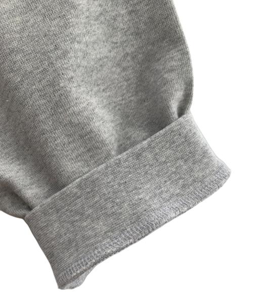 FOG ESSENTIALS（フィアオブゴッド エッセンシャル）FOG ESSENTIALS (フィアオブゴッド エッセンシャル) 長袖カットソー グレー サイズ:Ｍ 未使用品の古着・服飾アイテム