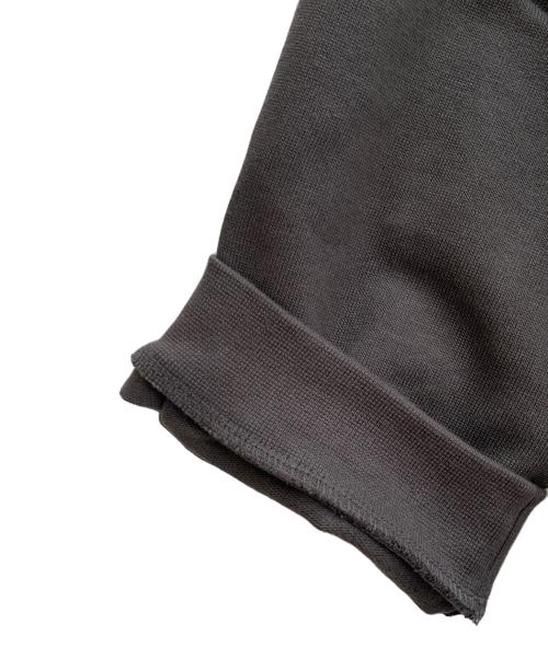 FOG ESSENTIALS（フィアオブゴッド エッセンシャル）FOG ESSENTIALS (フィアオブゴッド エッセンシャル) トレーナー カーキ サイズ:Ｍ 未使用品の古着・服飾アイテム