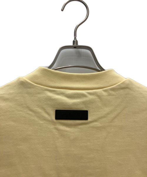 FOG ESSENTIALS（フィアオブゴッド エッセンシャル）FOG ESSENTIALS (フィアオブゴッド エッセンシャル) ロゴカットソー イエロー サイズ:Ｍ 未使用品の古着・服飾アイテム