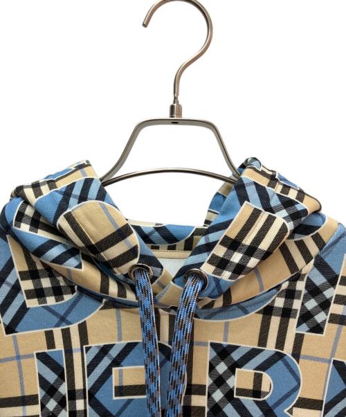 BURBERRY（バーバリー）BURBERRY (バーバリー) ロゴチェックプルオーバーパーカー ブルー×ベージュ サイズ:Ｍの古着・服飾アイテム